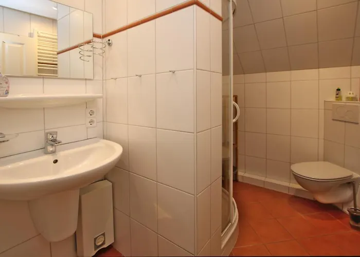 Badestra_e 80_ Whg_ 8_ Goting Hus Daire *